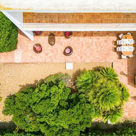 Ferienhaus Caixinha 2 - Modern - By Salgados Beach, Shops, Bars, And Restaurants