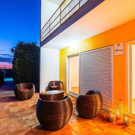Ferienhaus Caixinha 2 - Modern - By Salgados Beach, Shops, Bars, And Restaurants