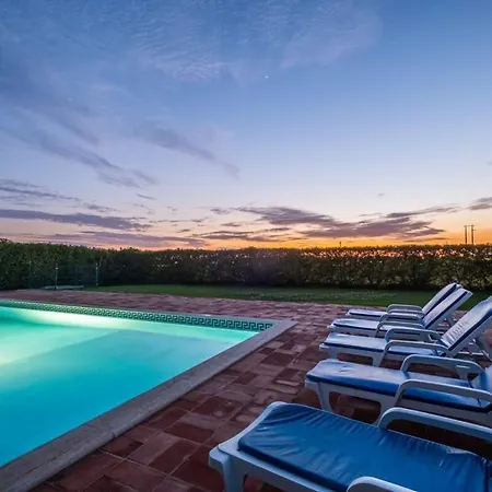 Caixinha 2 - Modern - By Salgados Beach, Shops, Bars, And Restaurants * Guia (Faro)
