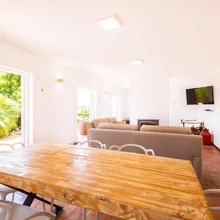 Ferienhaus Caixinha 2 - Modern - By Salgados Beach, Shops, Bars, And Restaurants